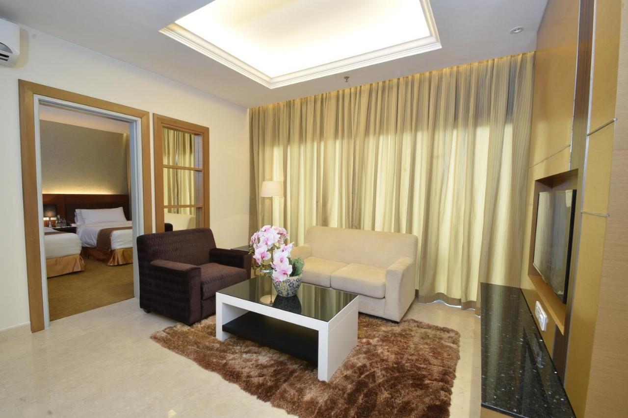 Tenera Hotel Bangi Exterior foto Suite